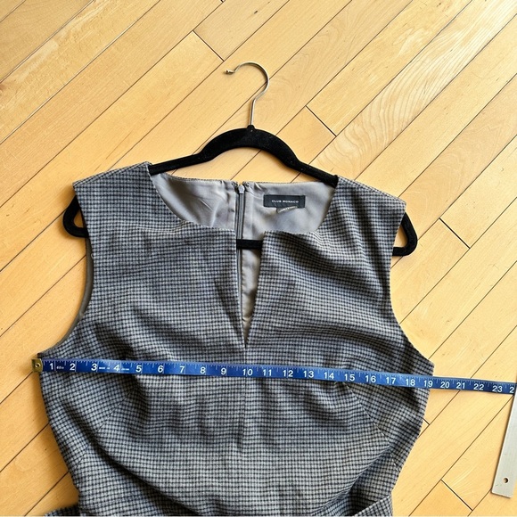 CLUB MONACO Tweed Cap Sleeve Notch Neck Wide Leg Jumpsuit - size 10 - Picture 7 of 7